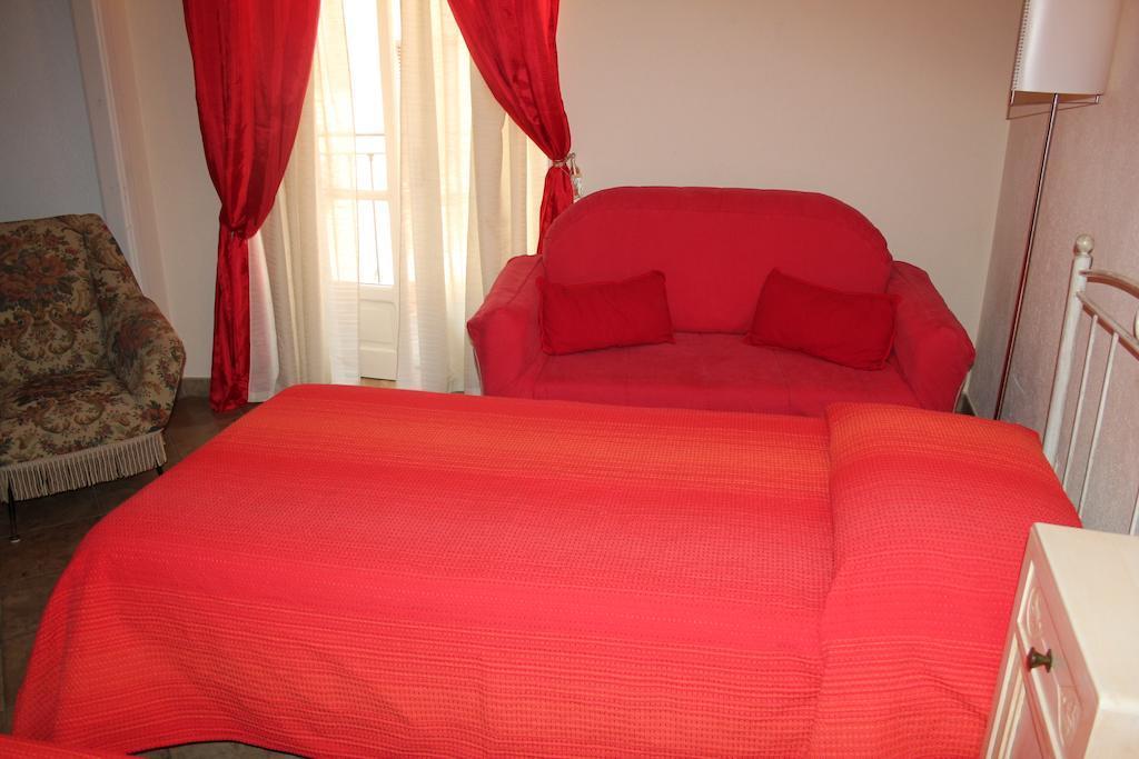 Hotel Porta Santa Maria Busca Екстер'єр фото