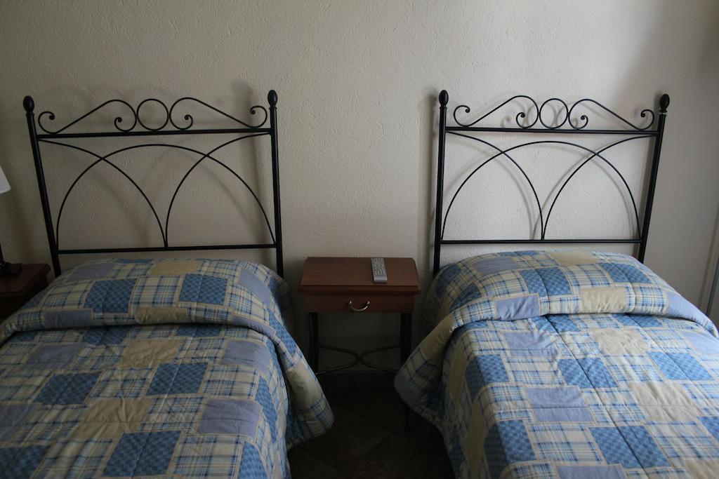 Hotel Porta Santa Maria Busca Номер фото