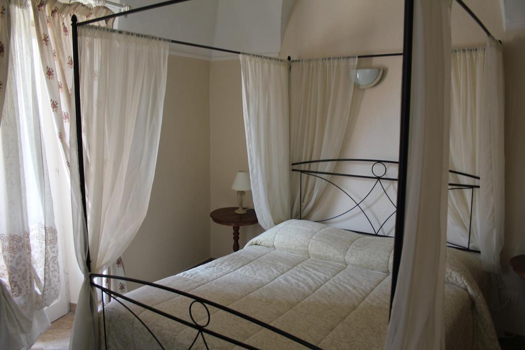 Hotel Porta Santa Maria Busca Номер фото