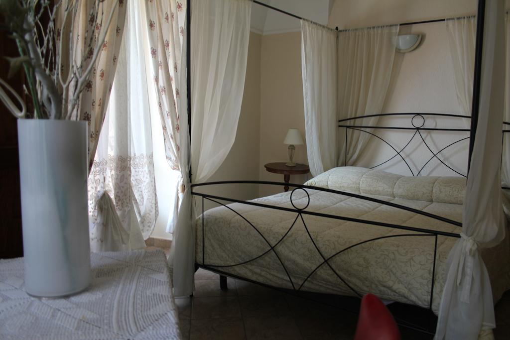 Hotel Porta Santa Maria Busca Номер фото